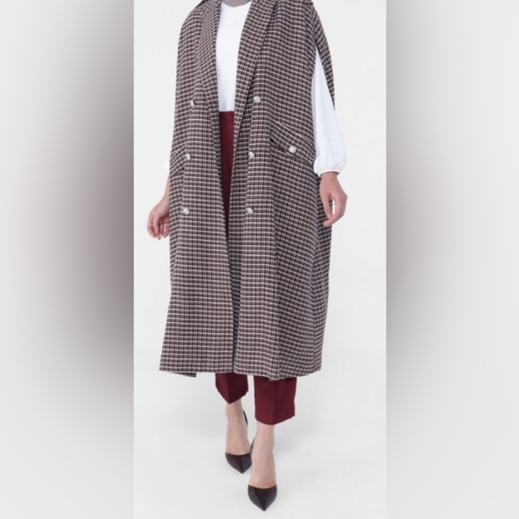 Refka Jackets & Blazers - Chic Houndstooth Long Cape size 10-12